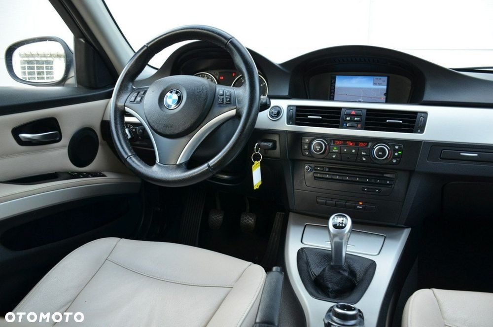 BMW Seria 3 - 33