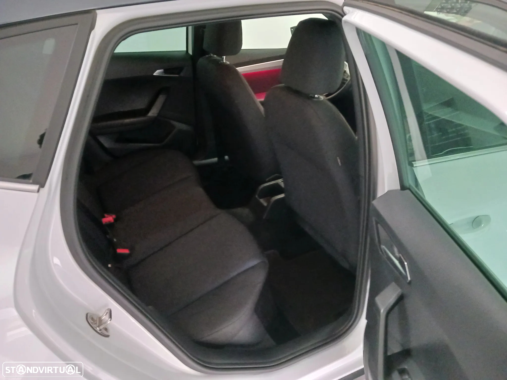 SEAT Arona 1.0 TSI FR - 27