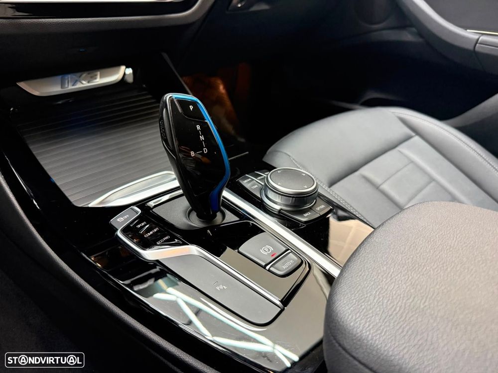 BMW iX3 Impressive - 31
