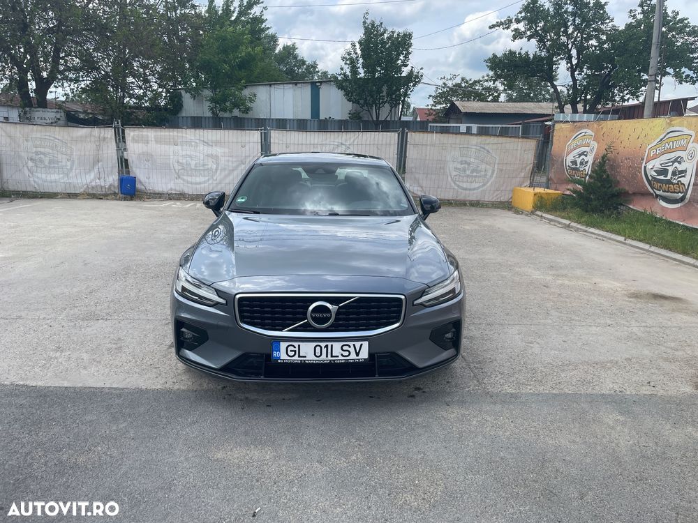 Volvo S60 T5 R-Design - 3