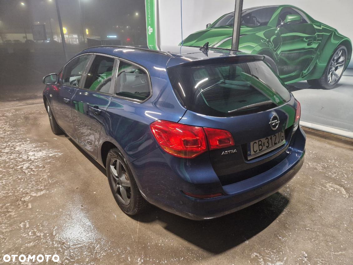 Opel Astra IV 1.7 CDTI Essentia - 12