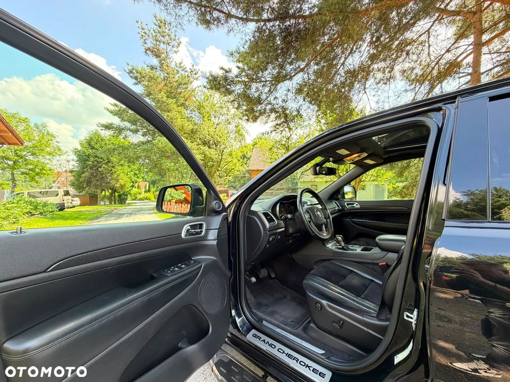 Jeep Grand Cherokee - 13