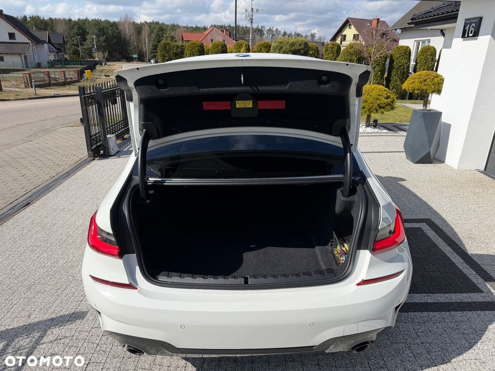 BMW Seria 3 320d Edition M Sport Shadow - 8