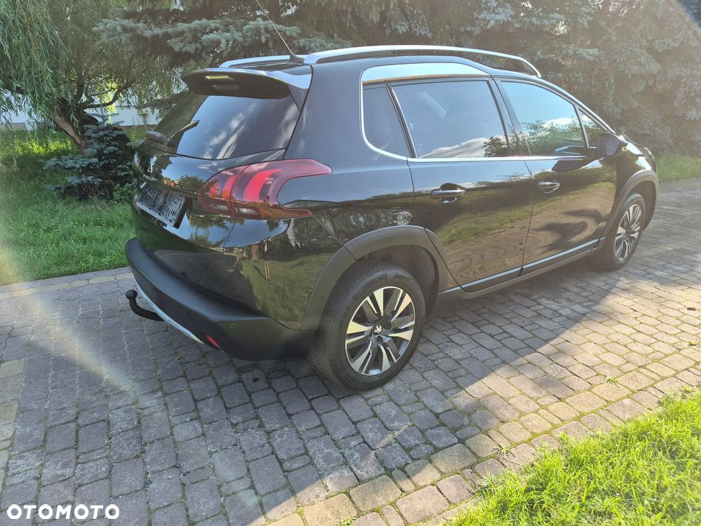 Peugeot 2008 - 8