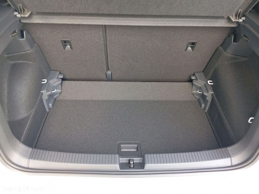 Volkswagen T-Cross - 19