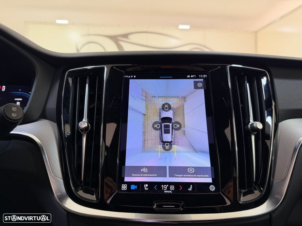 Volvo V60 2.0 T8 AWD TE Plus Dark - 36