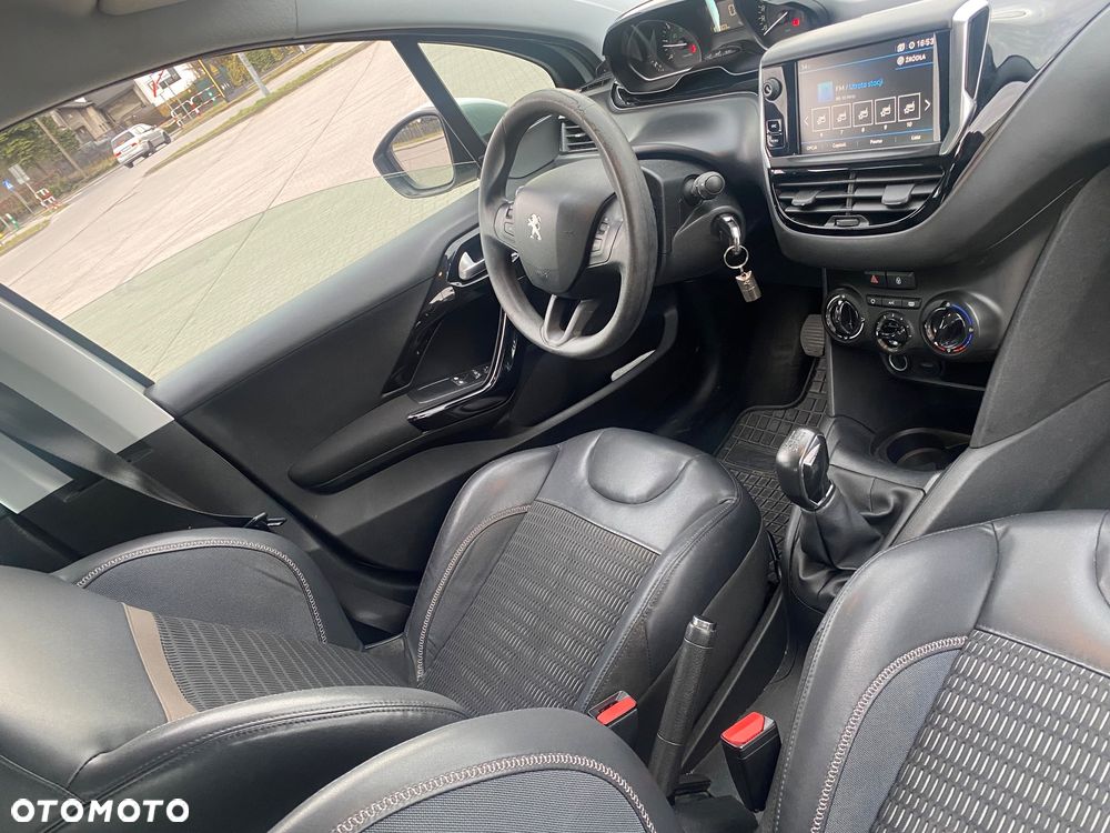Peugeot 208 1.6 BlueHDi Active S&S - 11