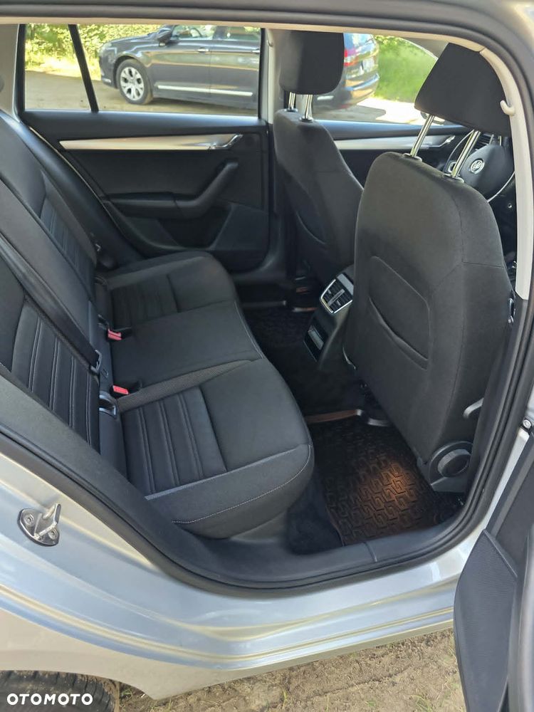 Skoda Octavia 1.5 TSI ACT Active - 8