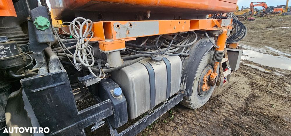 Unimog U500 Mercedes-Benz - 5