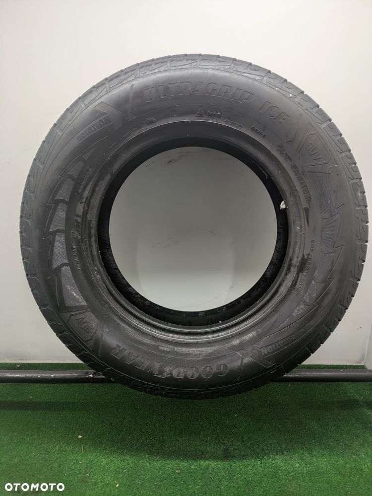 Opony zimowe 265/65/17 Goodyear UltraGrip Ice - 8