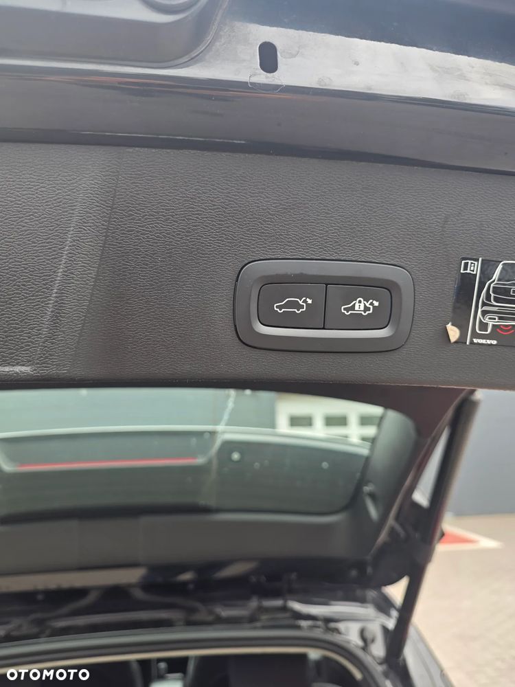Volvo XC 40 T3 Geartronic Momentum Pro - 7