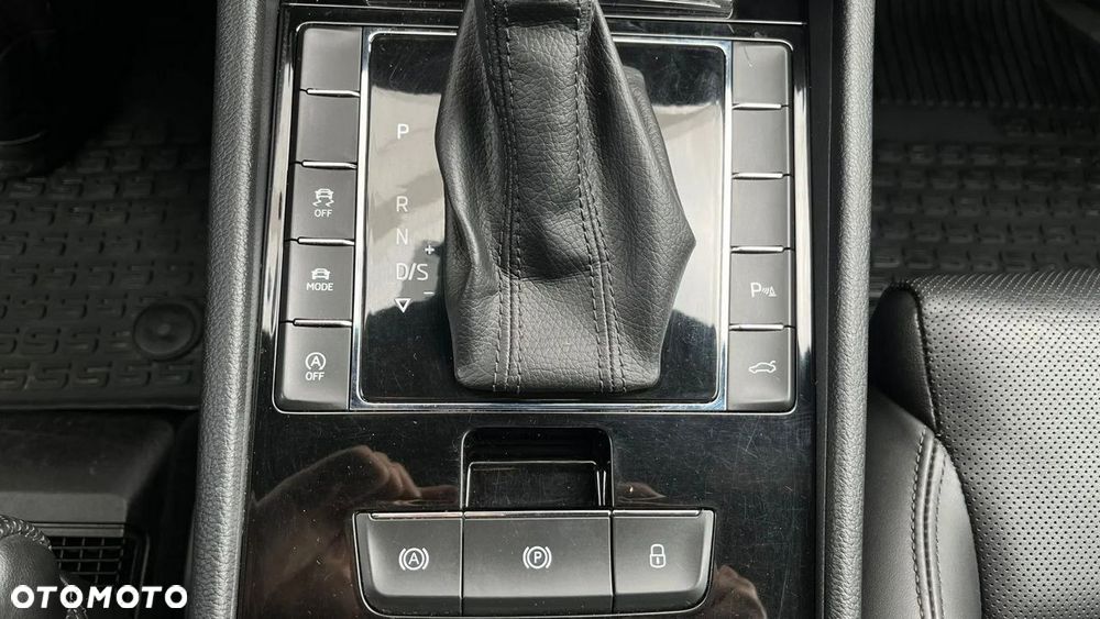 Skoda Superb 2.0 TDI 4x4 L&K DSG - 34