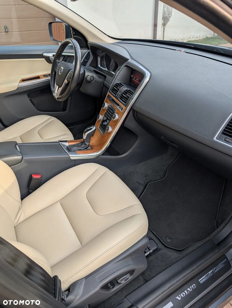 Volvo XC 60 T6 AWD Geartronic Inscription - 9