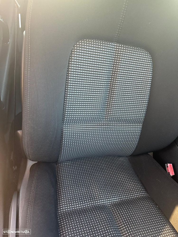 Peugeot 407 SW 1.6 HDi Executive - 5