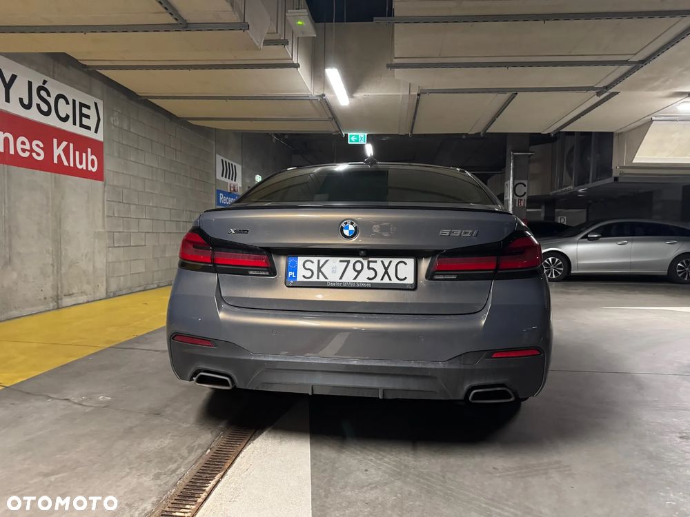 BMW Seria 5 530i xDrive mHEV M Sport sport - 10