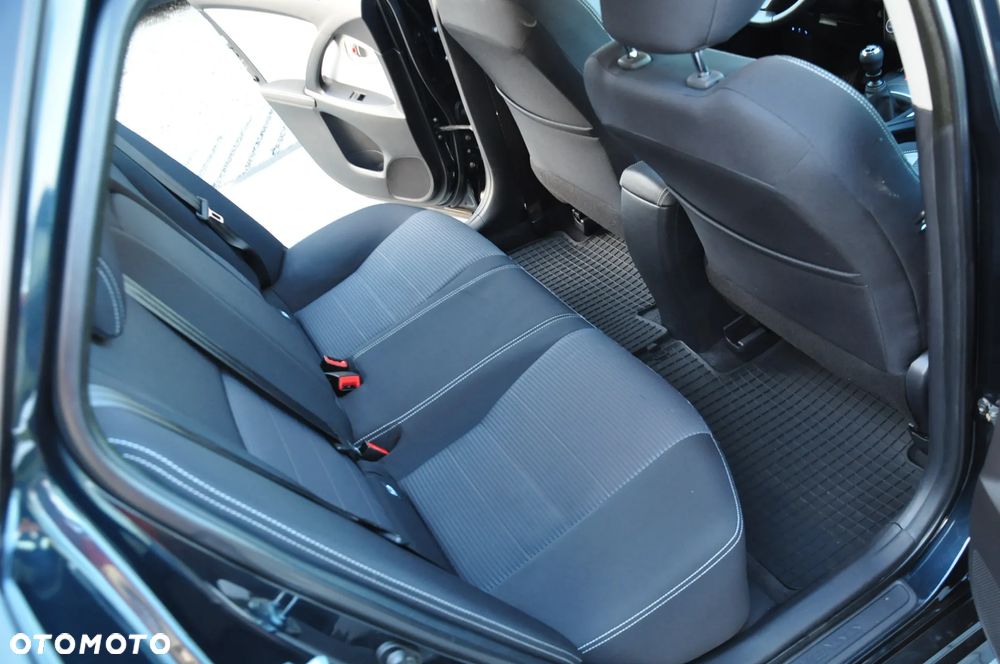 Toyota Avensis Touring Sports 1.8 Edition-S - 21