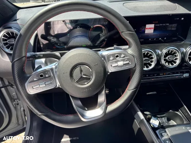 Mercedes-Benz EQB 300 4MATIC - 13
