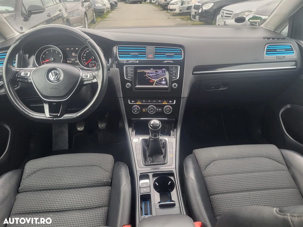 Volkswagen Golf - 7