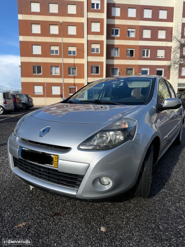 Renault Clio 1.2 16V Confort 130g - 2