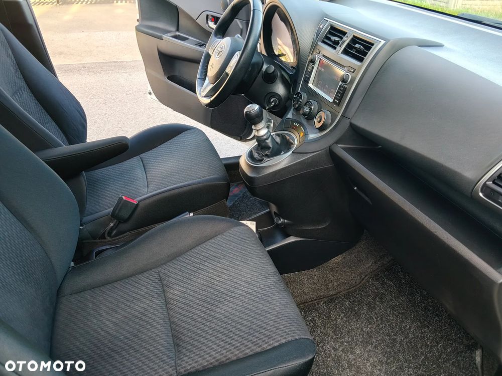 Toyota Verso S 1.33 VVT-i - 15