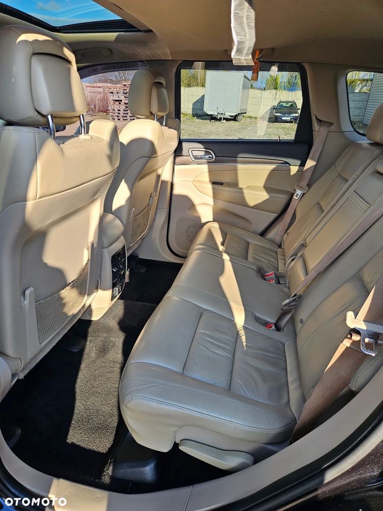 Jeep Grand Cherokee - 20