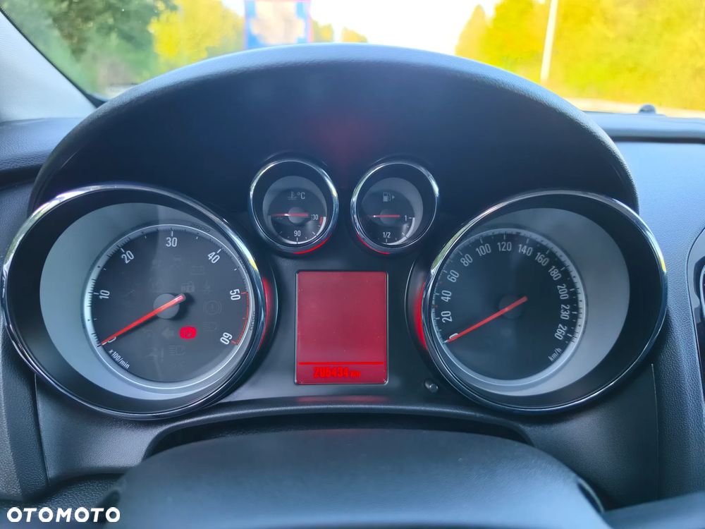 Opel Astra 2.0 CDTI Cosmo - 39