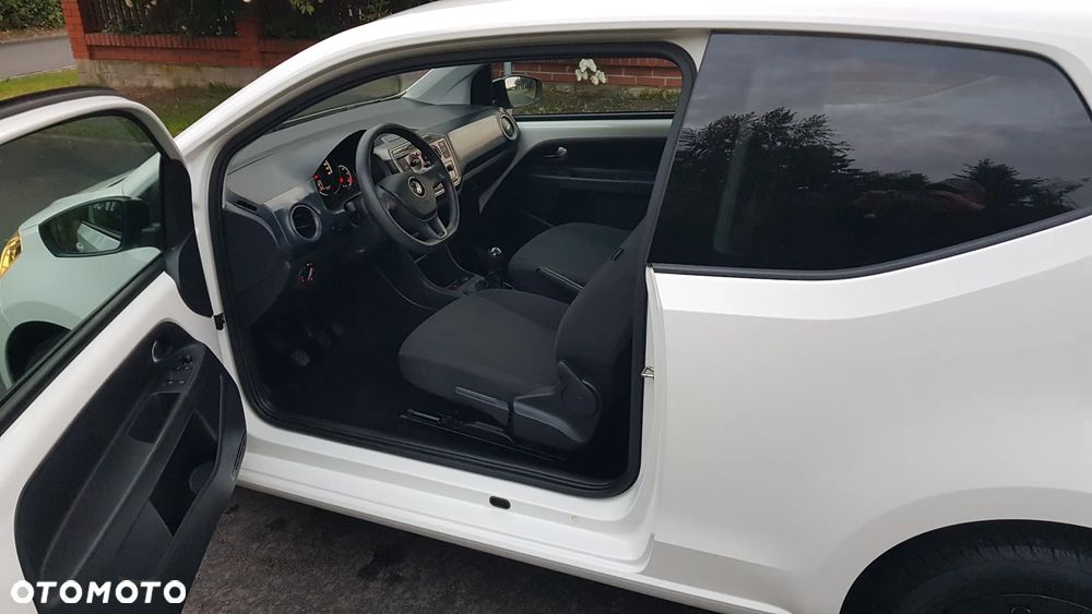 Volkswagen up! black style - 26