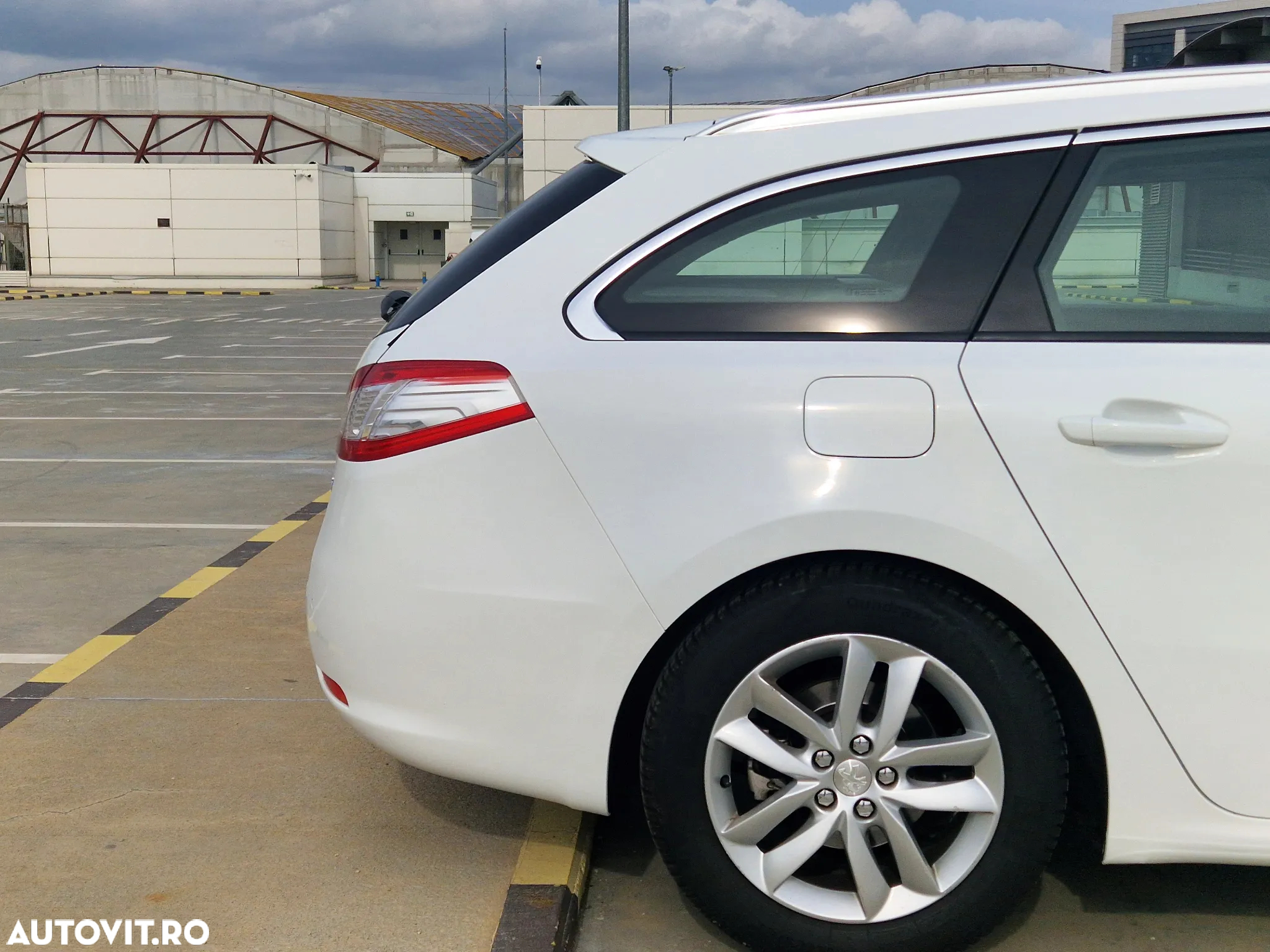 Peugeot 508 2.0 HDI FAP BVA Active Aut. - 25