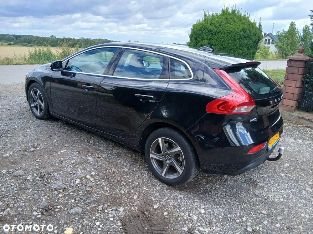Volvo V40 D2 - 12