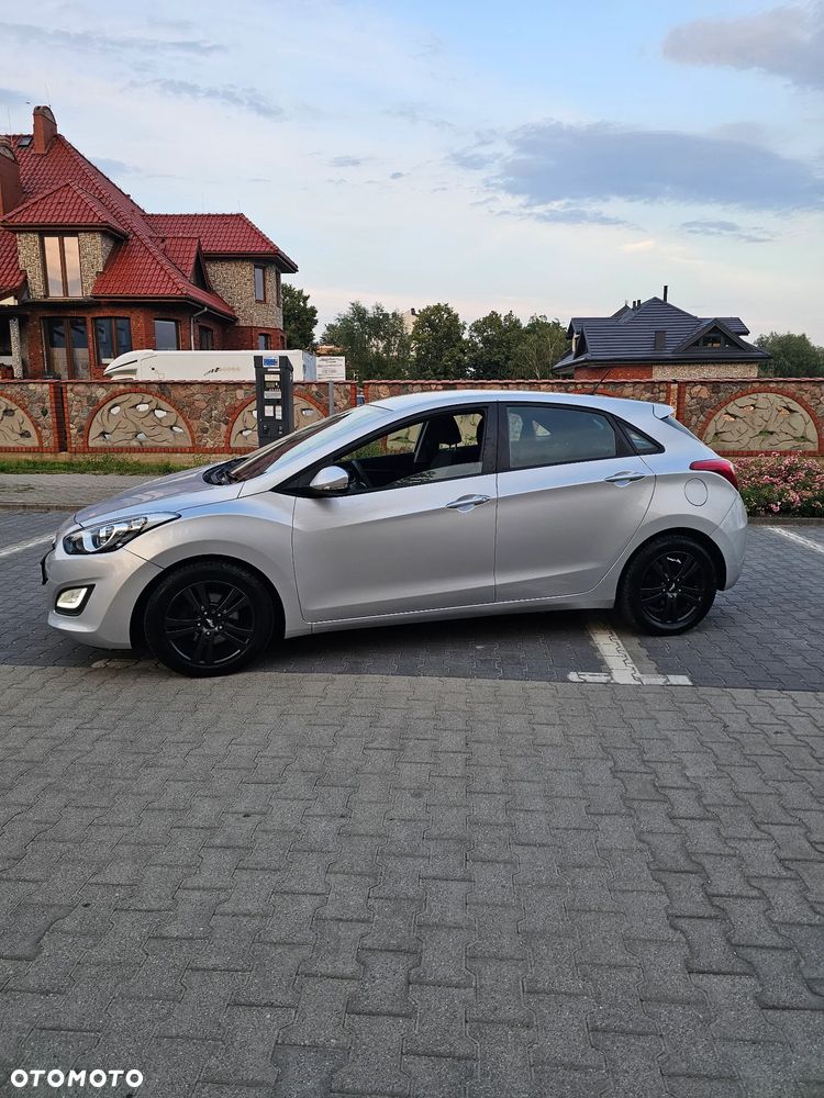 Hyundai i30 1.6 CRDI Trend - 3
