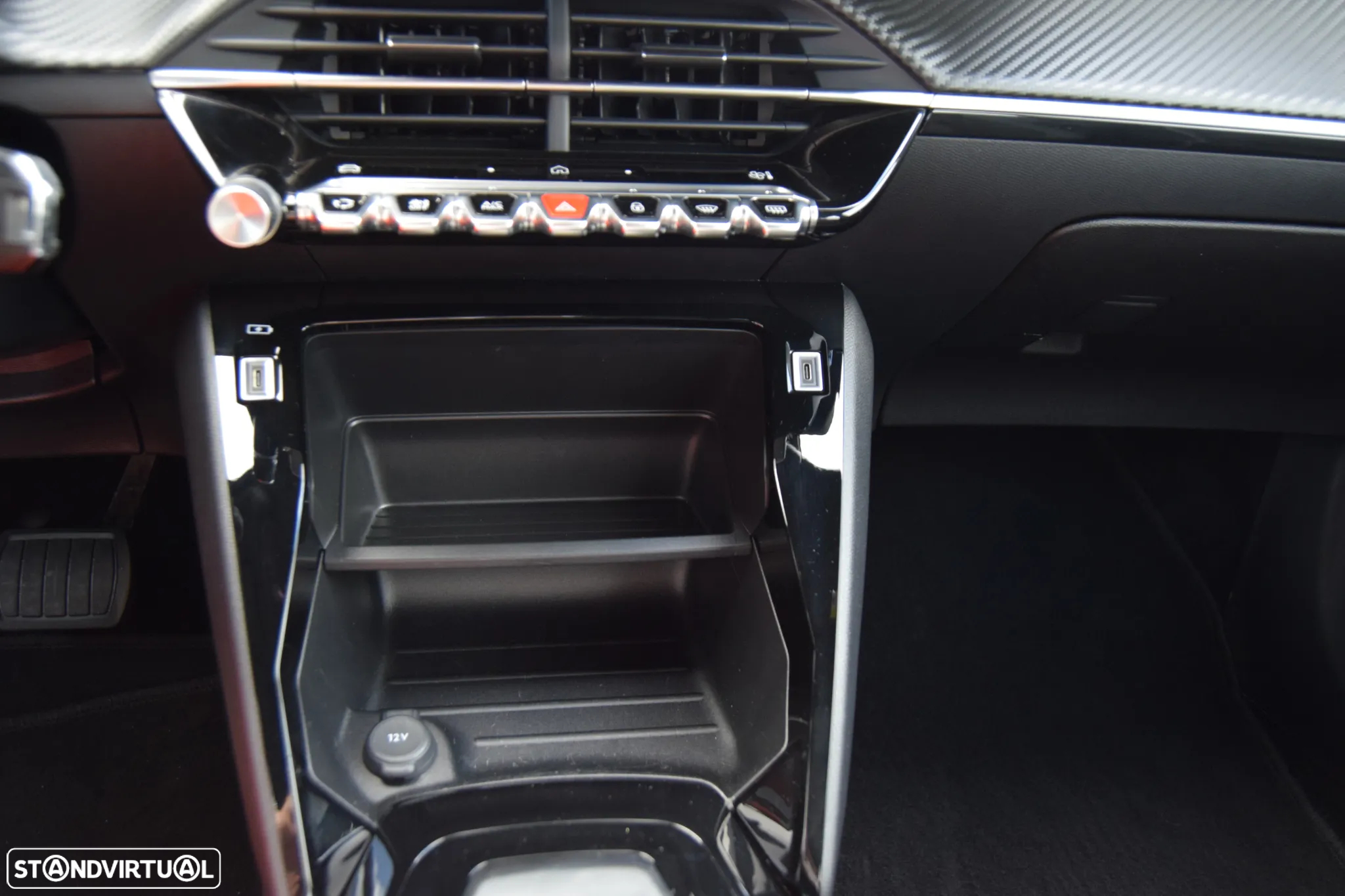Peugeot e-2008 54 kWh Active - 32