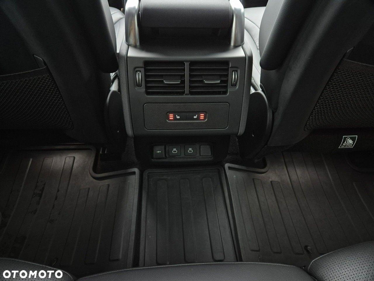 Land Rover Discovery - 17