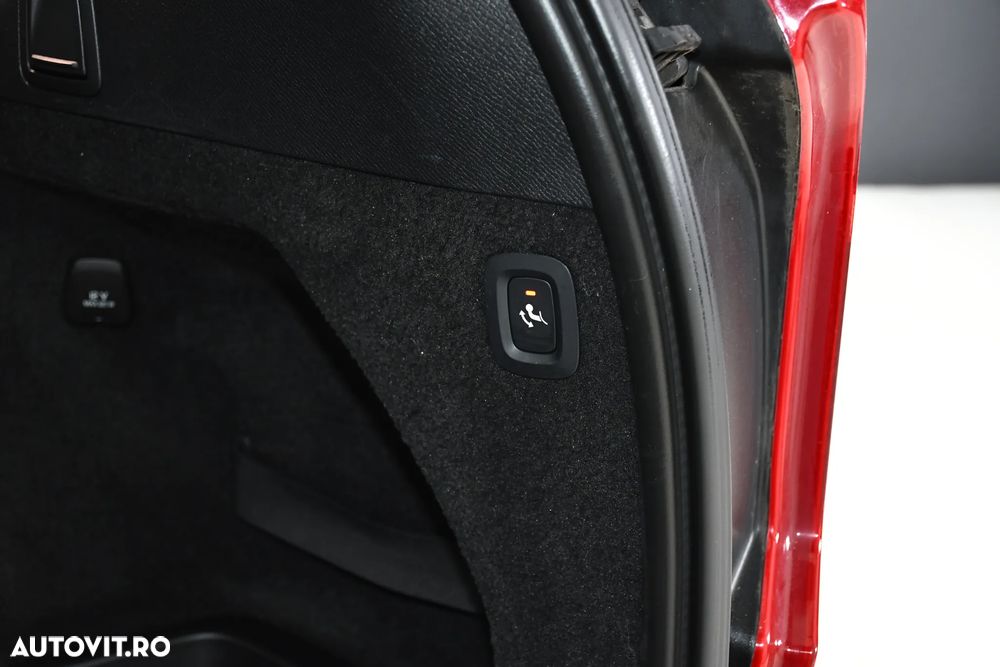Volvo XC 90 T8 AWD Recharge Geartronic Inscription Expression - 32