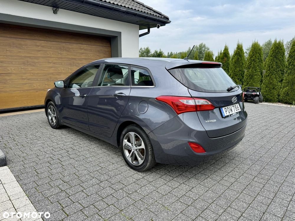 Hyundai i30 i30cw 1.6 CRDi Intro Edition - 6