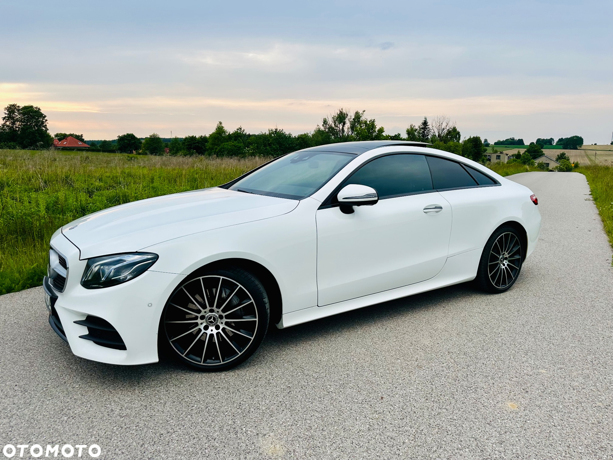 Mercedes-Benz Klasa E 200 Coupe 9G-TRONIC - 3