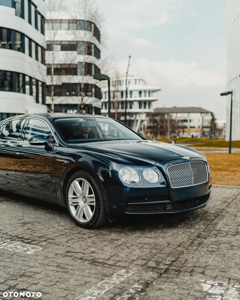 Bentley Flying Spur V8 - 7