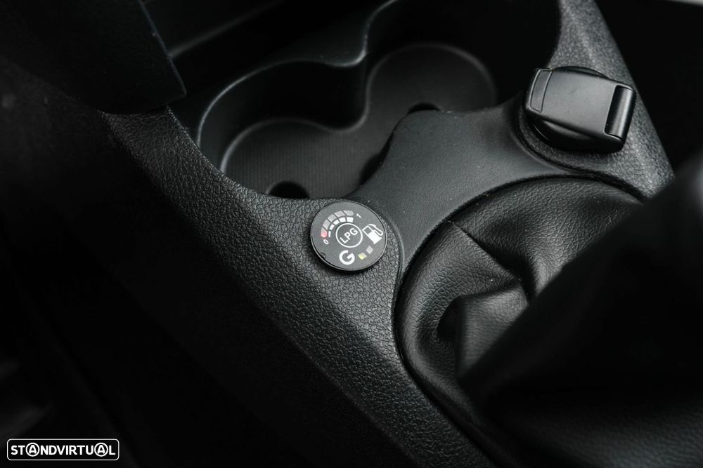 Dacia Sandero - 17