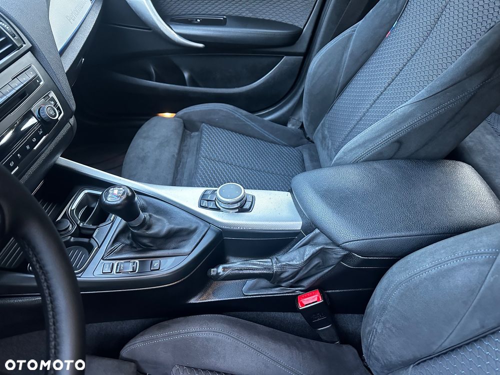 BMW Seria 1 - 30