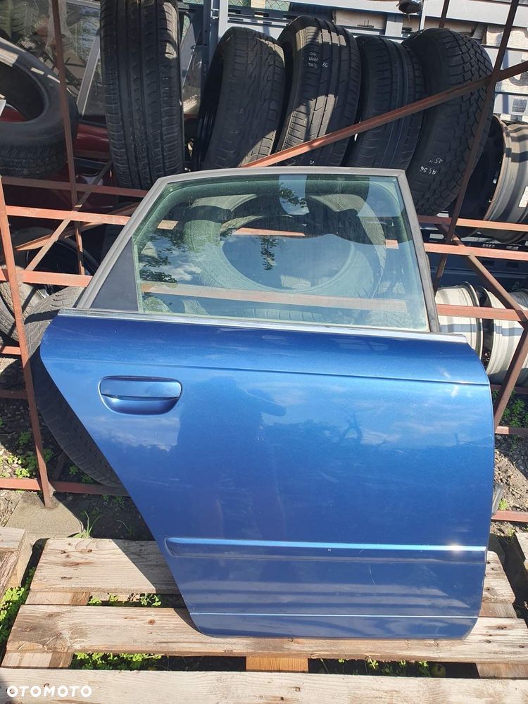 DRZWI PRAWE TYŁ AUDI A4 B7 KOD LZ5C