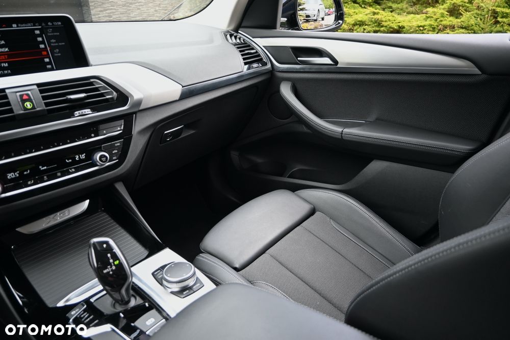 BMW X3 sDrive18d xLine sport - 19