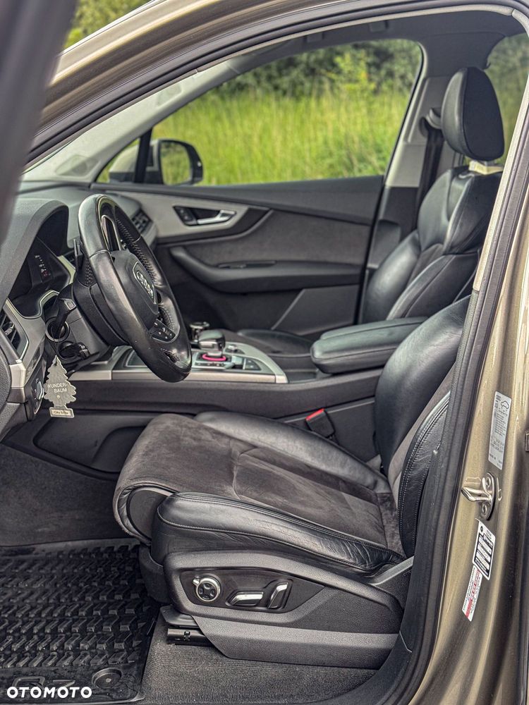 Audi Q7 - 10