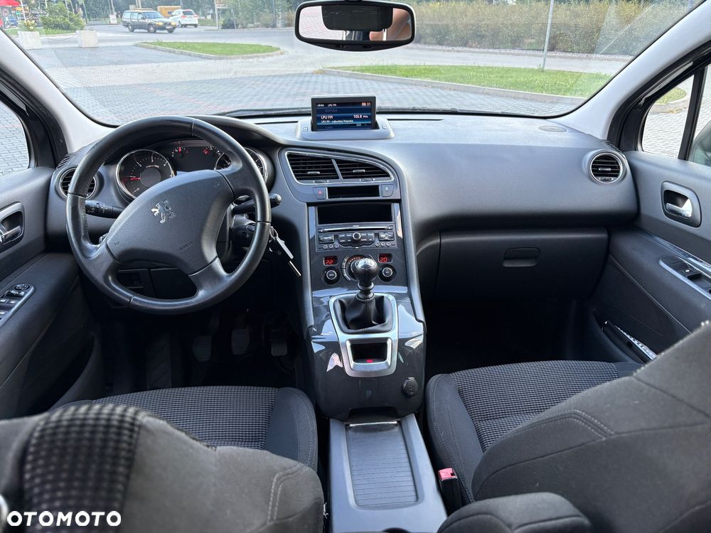 Peugeot 5008 HDI FAP 110 Platinum - 24