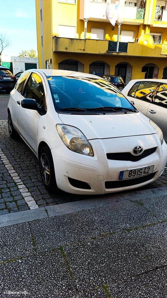 Toyota Yaris - 1