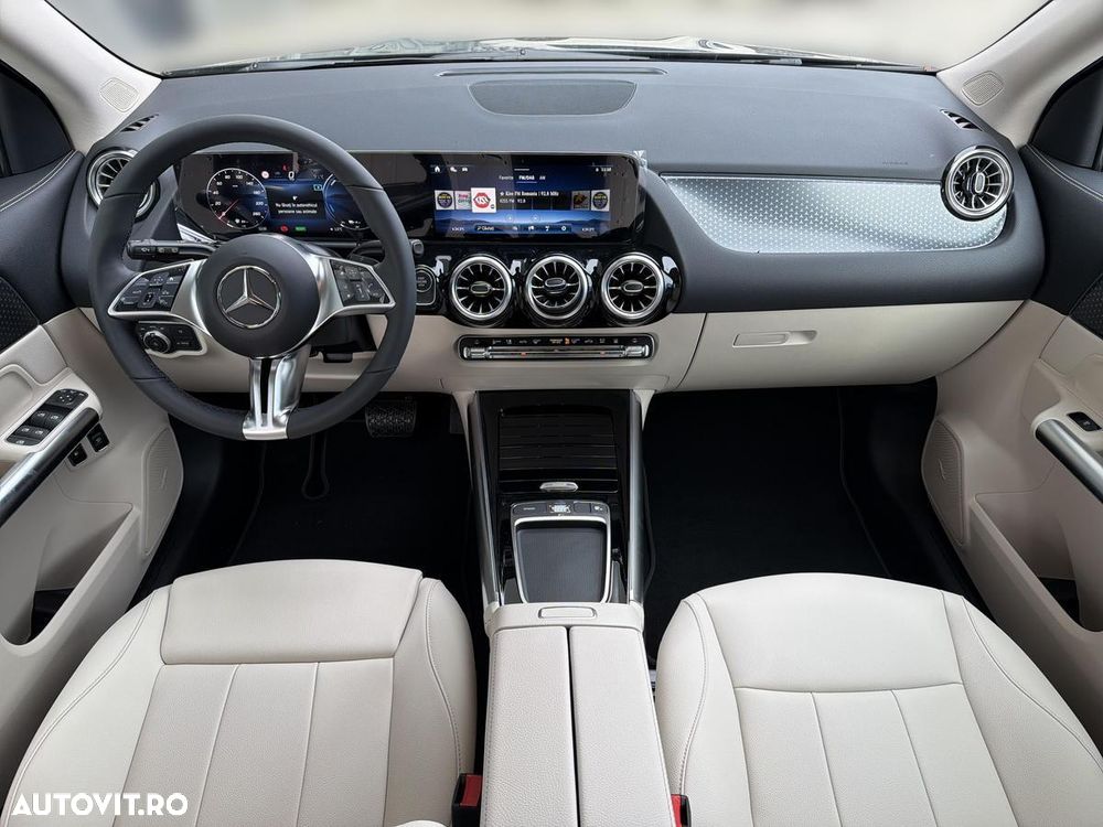 Mercedes-Benz GLA - 11