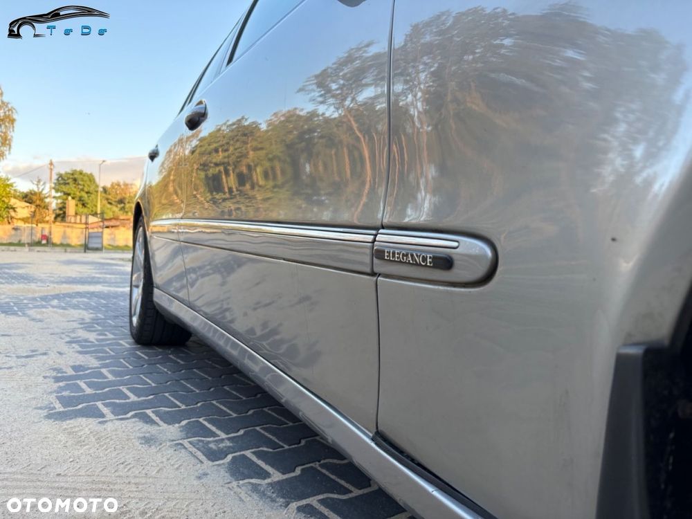 Mercedes-Benz Klasa E 500 4-Matic T Elegance - 8