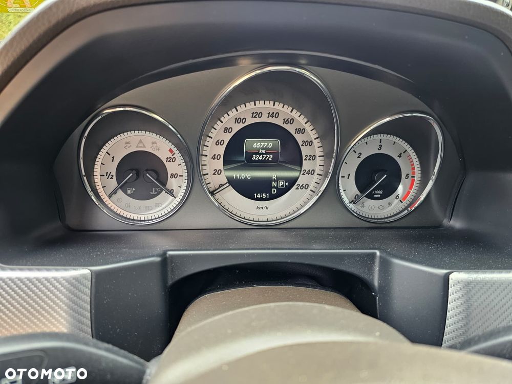 Mercedes-Benz GLK - 12