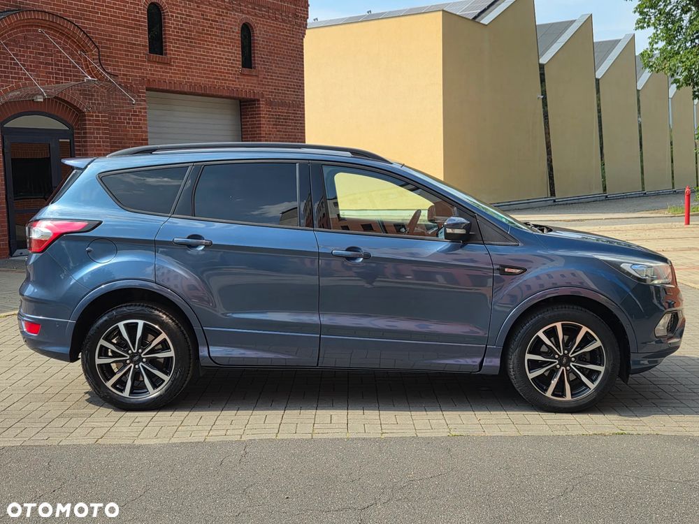 Ford Kuga 1.5 EcoBoost 2x4 ST-Line - 2