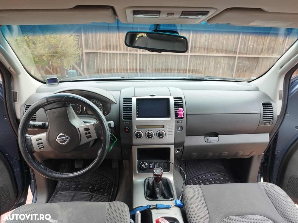 Nissan Pathfinder - 9