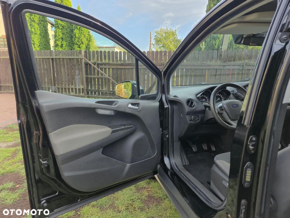 Ford Tourneo Courier - 31