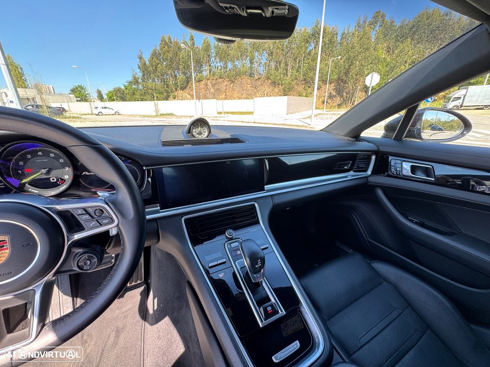 Porsche Panamera Sport Turismo 4 E-Hybrid - 21